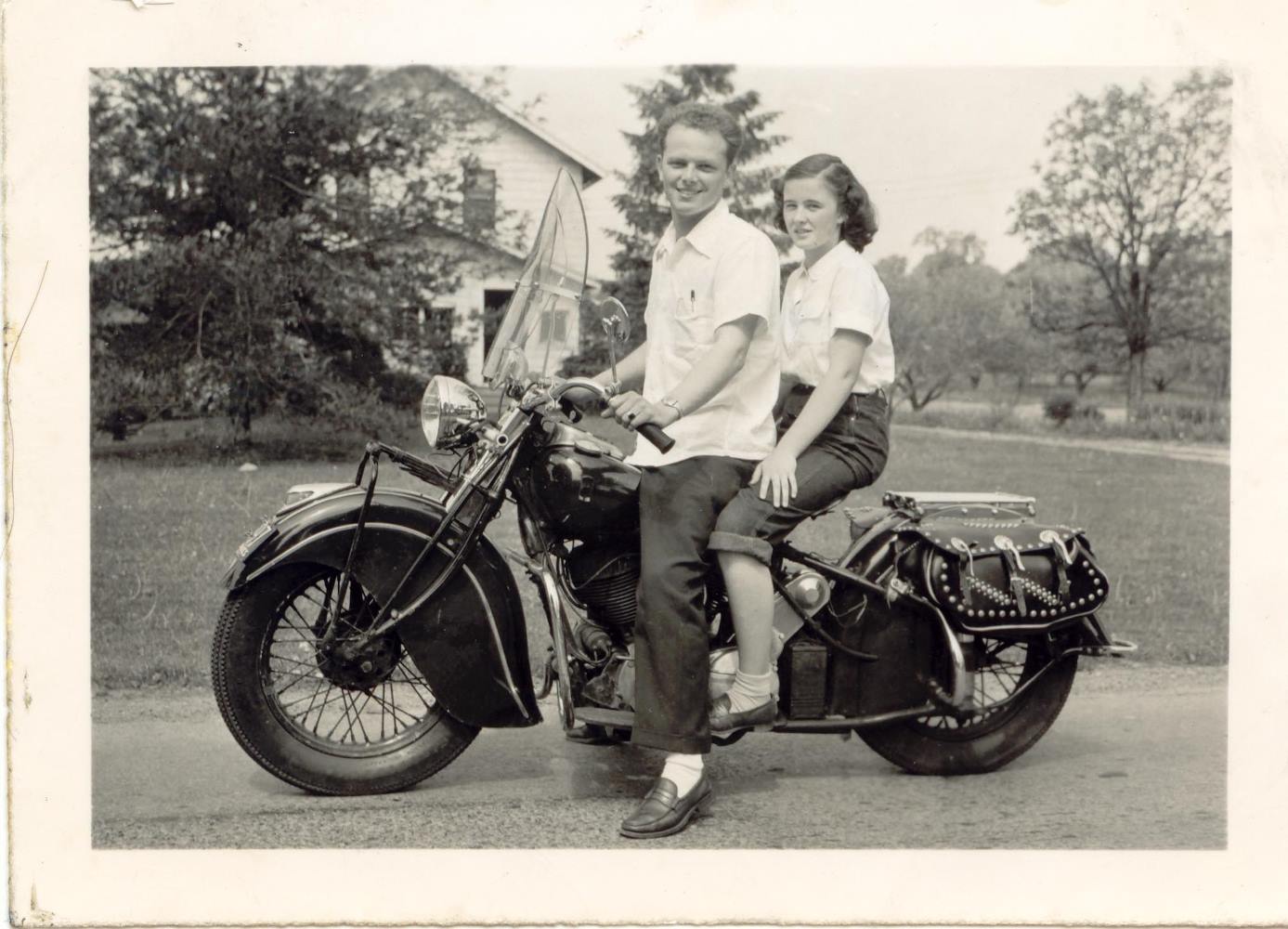 smDick&Wilma 1951.jpg